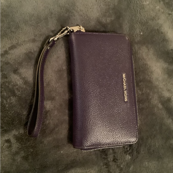 Michael Kors purple satchel with matching wallet - Picture 1 of 4
